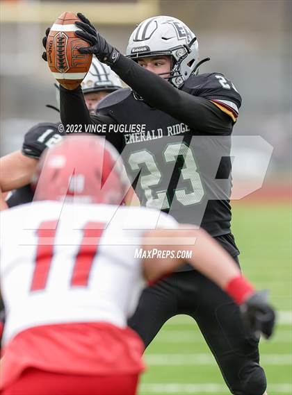 Thumbnail 2 in Kennedy Catholic vs. Emerald Ridge (WIAA 4A Semi Final) photogallery.