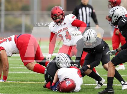 Thumbnail 2 in Kennedy Catholic vs. Emerald Ridge (WIAA 4A Semi Final) photogallery.