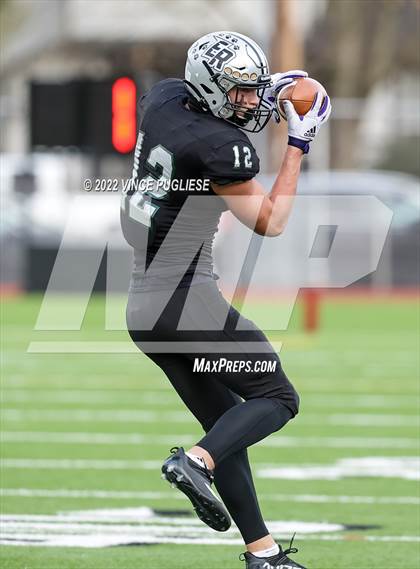 Thumbnail 3 in Kennedy Catholic vs. Emerald Ridge (WIAA 4A Semi Final) photogallery.