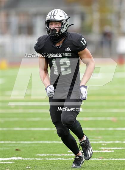 Thumbnail 2 in Kennedy Catholic vs. Emerald Ridge (WIAA 4A Semi Final) photogallery.