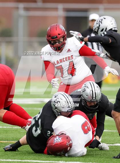 Thumbnail 3 in Kennedy Catholic vs. Emerald Ridge (WIAA 4A Semi Final) photogallery.