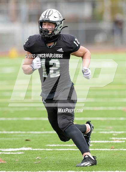 Thumbnail 3 in Kennedy Catholic vs. Emerald Ridge (WIAA 4A Semi Final) photogallery.