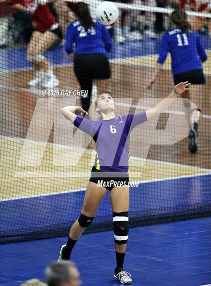 Thumbnail 3 in Fleming vs. Kit Carson (CHSAA 1A Championship) photogallery.
