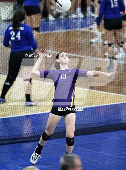 Thumbnail 2 in Fleming vs. Kit Carson (CHSAA 1A Championship) photogallery.
