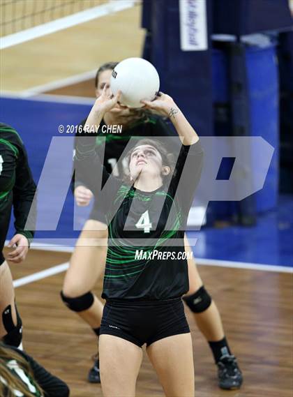 Thumbnail 2 in Fleming vs. Kit Carson (CHSAA 1A Championship) photogallery.
