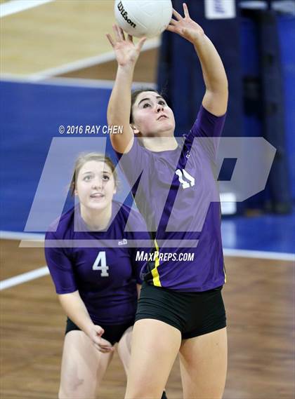 Thumbnail 1 in Fleming vs. Kit Carson (CHSAA 1A Championship) photogallery.
