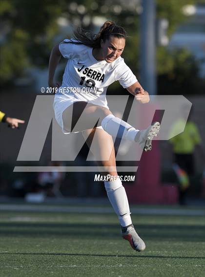 Thumbnail 3 in JSerra Catholic @ Orange Lutheran photogallery.