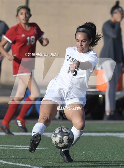 Thumbnail 3 in JSerra Catholic @ Orange Lutheran photogallery.