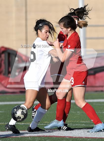 Thumbnail 3 in JSerra Catholic @ Orange Lutheran photogallery.