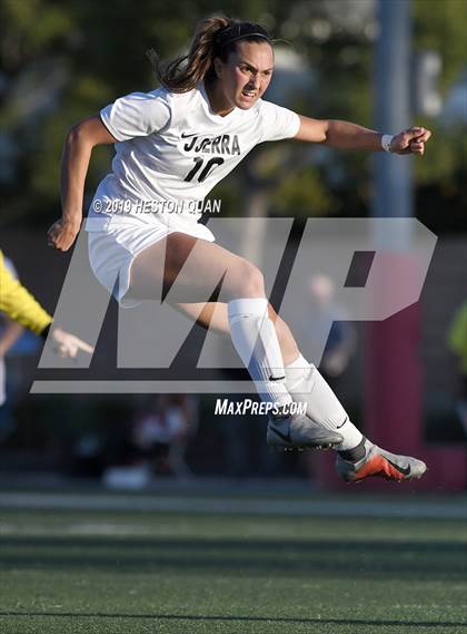 Thumbnail 1 in JSerra Catholic @ Orange Lutheran photogallery.