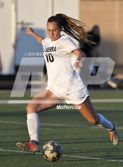 Thumbnail 3 in JSerra Catholic @ Orange Lutheran photogallery.