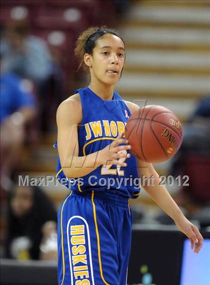 Thumbnail 2 in JW North vs. Archbishop Mitty (CIF State D2 Final) photogallery.