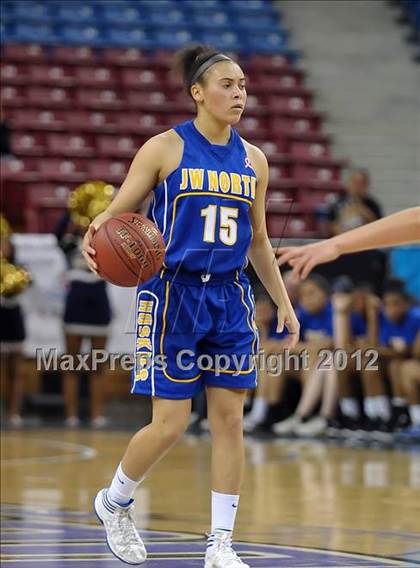 Thumbnail 3 in JW North vs. Archbishop Mitty (CIF State D2 Final) photogallery.