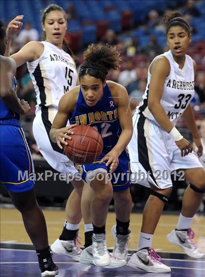 Thumbnail 2 in JW North vs. Archbishop Mitty (CIF State D2 Final) photogallery.