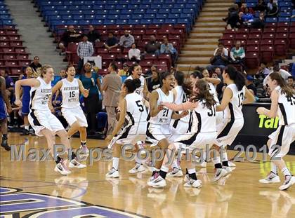 Thumbnail 3 in JW North vs. Archbishop Mitty (CIF State D2 Final) photogallery.