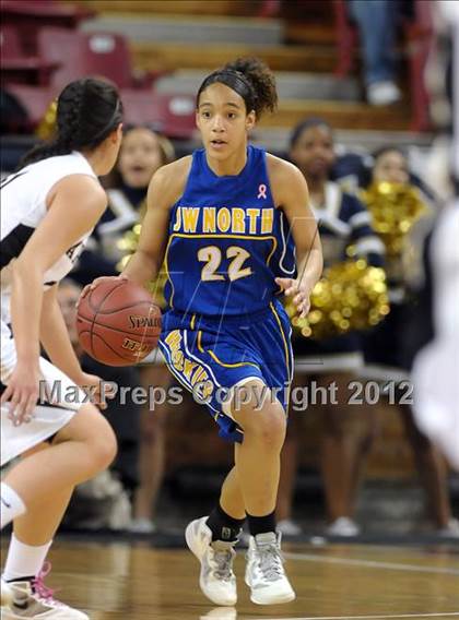 Thumbnail 1 in JW North vs. Archbishop Mitty (CIF State D2 Final) photogallery.