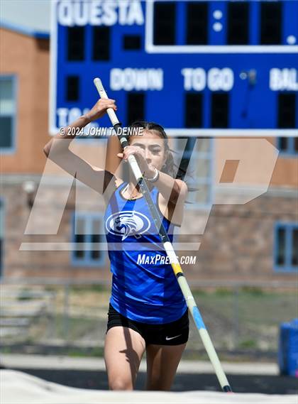 Thumbnail 2 in NMAA 2A District 5 Championships photogallery.