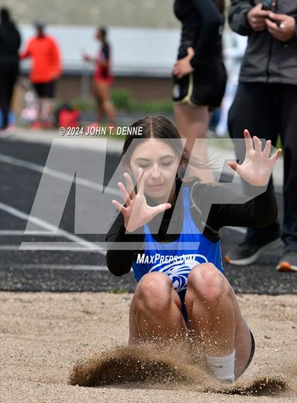 Thumbnail 2 in NMAA 2A District 5 Championships photogallery.