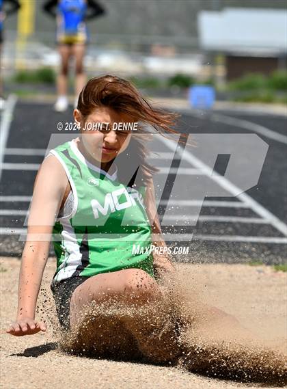 Thumbnail 1 in NMAA 2A District 5 Championships photogallery.