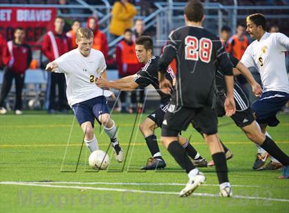 Thumbnail 3 in Massapequa vs Syosset (Section 8 Class AA Final) photogallery.