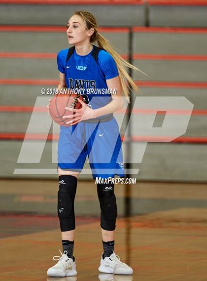 Thumbnail 3 in Davis vs. Granite Bay (Roseville Elite Showcase) photogallery.