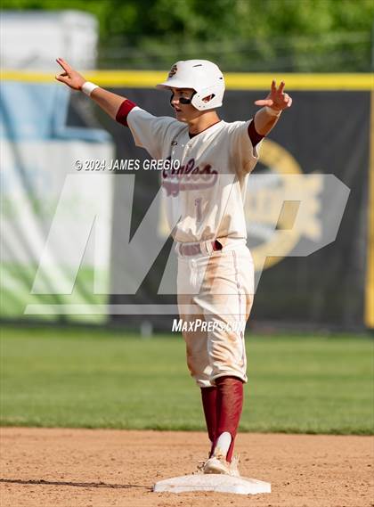 Thumbnail 1 in Laurel @ Serra Catholic (WPIAL 2A Semifinal) photogallery.
