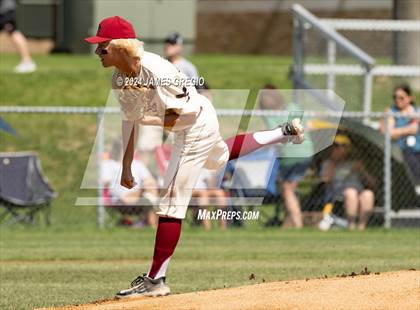 Thumbnail 1 in Laurel @ Serra Catholic (WPIAL 2A Semifinal) photogallery.