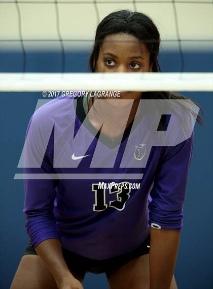 Thumbnail 3 in Independence vs Centennial photogallery.
