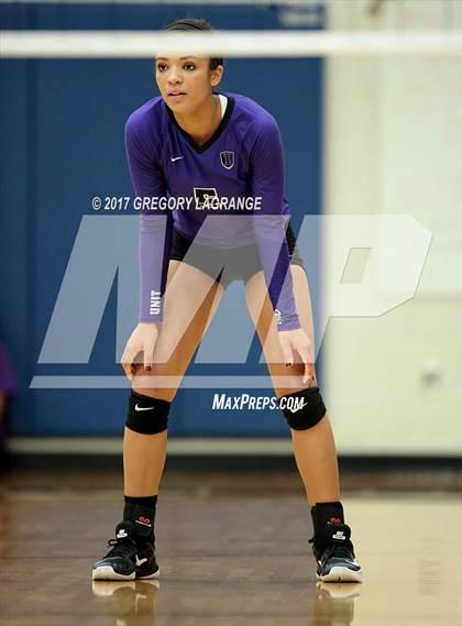 Thumbnail 1 in Independence vs Centennial photogallery.