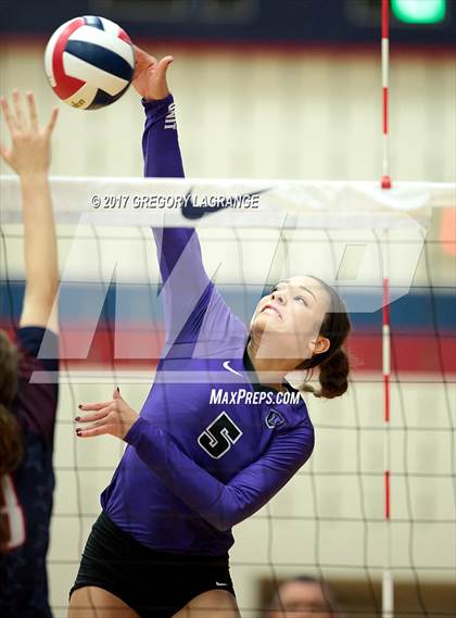 Thumbnail 2 in Independence vs Centennial photogallery.