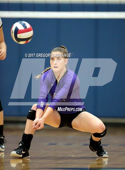 Thumbnail 1 in Independence vs Centennial photogallery.
