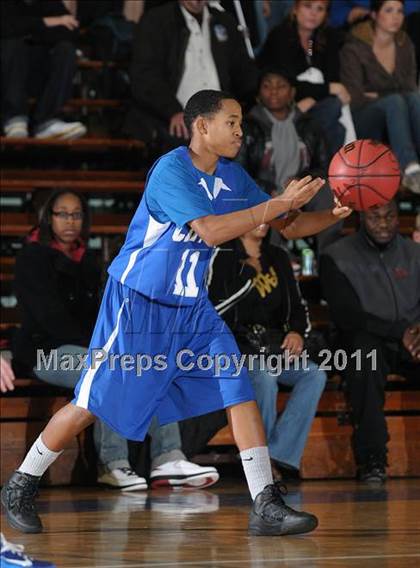 Thumbnail 1 in Capital Christian vs. Analy (St. Hope Classic) photogallery.
