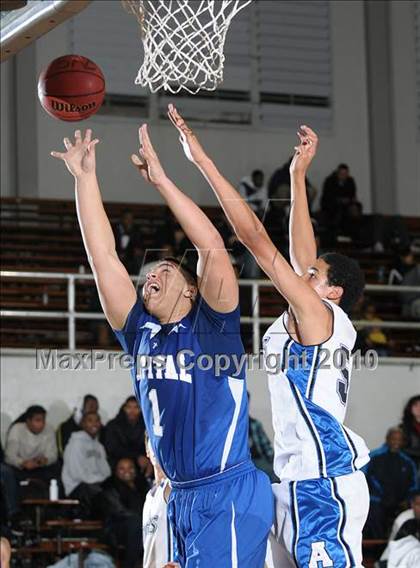 Thumbnail 1 in Capital Christian vs. Analy (St. Hope Classic) photogallery.