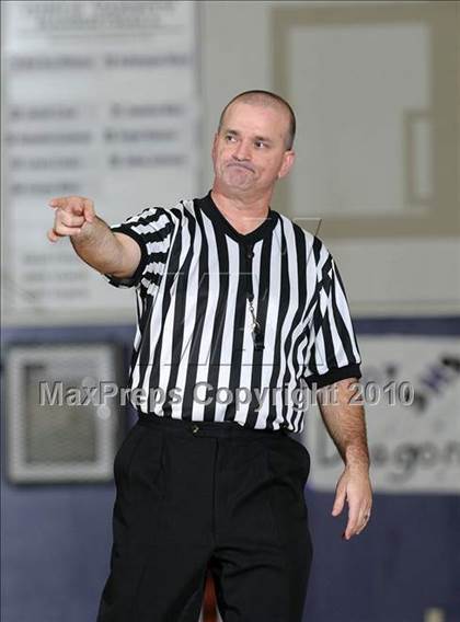 Thumbnail 3 in Capital Christian vs. Analy (St. Hope Classic) photogallery.
