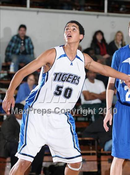 Thumbnail 1 in Capital Christian vs. Analy (St. Hope Classic) photogallery.
