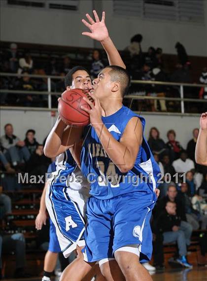 Thumbnail 1 in Capital Christian vs. Analy (St. Hope Classic) photogallery.