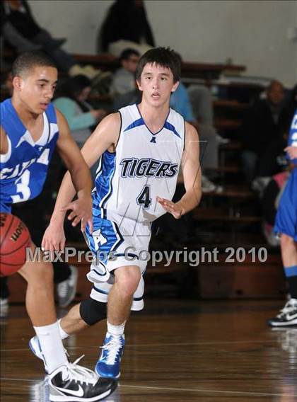 Thumbnail 1 in Capital Christian vs. Analy (St. Hope Classic) photogallery.