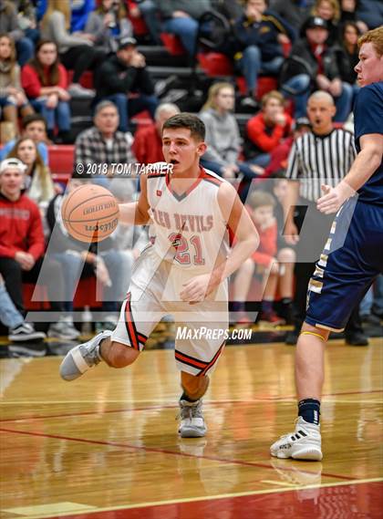 Thumbnail 1 in Marquette vs Hall (Colmone Classic) photogallery.