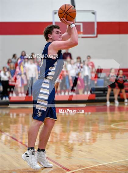 Thumbnail 3 in Marquette vs Hall (Colmone Classic) photogallery.