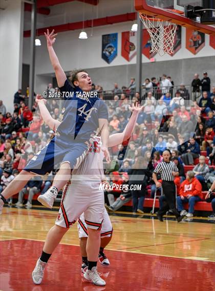 Thumbnail 1 in Marquette vs Hall (Colmone Classic) photogallery.