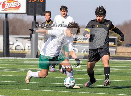 Thumbnail 3 in Longview vs. Forney (Forney Kickoff Tournament) photogallery.