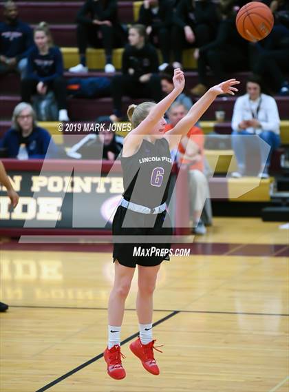 Thumbnail 1 in Hamilton Heights Christian Academy vs. Lincoln Prep (Hamilton, Ontario) - (Nike Tournament of Champions) photogallery.