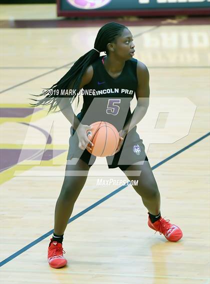 Thumbnail 3 in Hamilton Heights Christian Academy vs. Lincoln Prep (Hamilton, Ontario) - (Nike Tournament of Champions) photogallery.