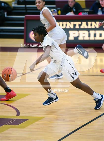Thumbnail 1 in Hamilton Heights Christian Academy vs. Lincoln Prep (Hamilton, Ontario) - (Nike Tournament of Champions) photogallery.