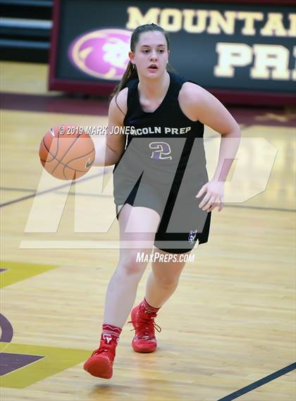 Thumbnail 2 in Hamilton Heights Christian Academy vs. Lincoln Prep (Hamilton, Ontario) - (Nike Tournament of Champions) photogallery.