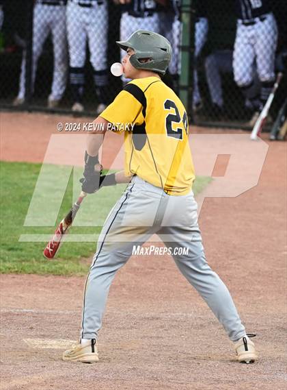 Thumbnail 2 in Staples vs. Amity Regional (CIAC Class LL Final) photogallery.