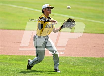 Thumbnail 2 in Staples vs. Amity Regional (CIAC Class LL Final) photogallery.