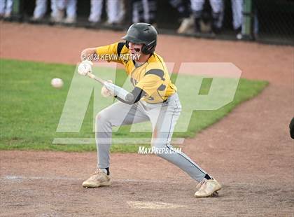 Thumbnail 2 in Staples vs. Amity Regional (CIAC Class LL Final) photogallery.