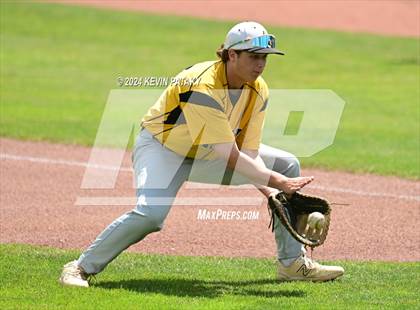 Thumbnail 1 in Staples vs. Amity Regional (CIAC Class LL Final) photogallery.