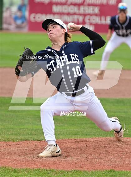 Thumbnail 2 in Staples vs. Amity Regional (CIAC Class LL Final) photogallery.